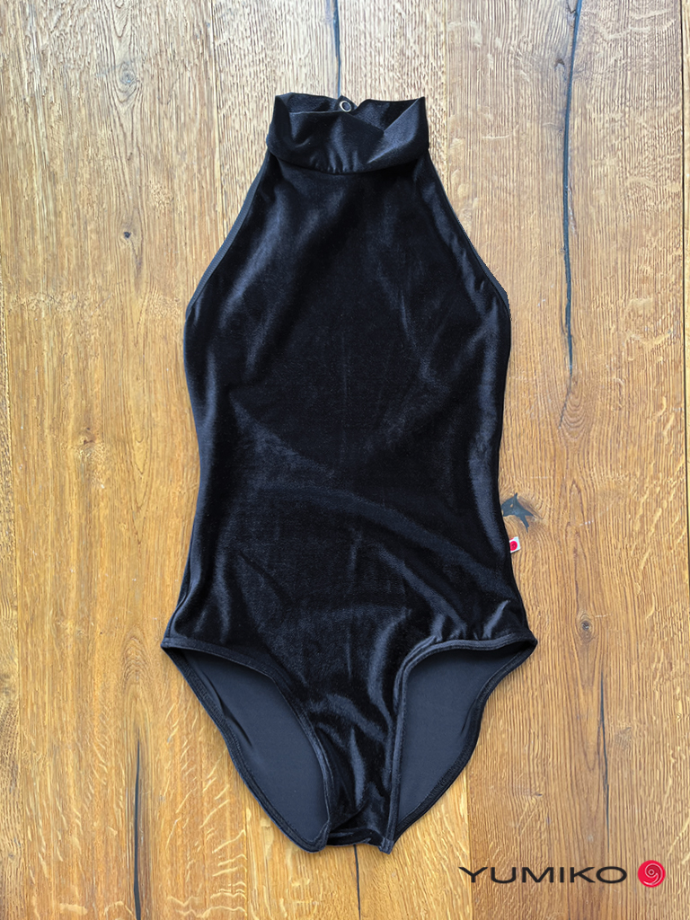 Yumiko_Noe(HC)(V-Black)(T-Titanium)