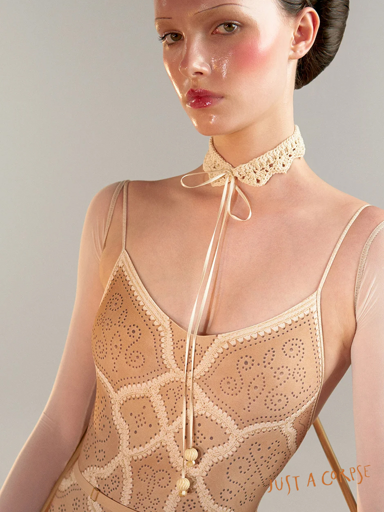 JAC_PUNCHED LEATHER printed camisole leotard-Biscuit